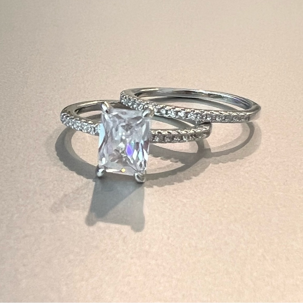 Diamond Wedding ring set NWOT